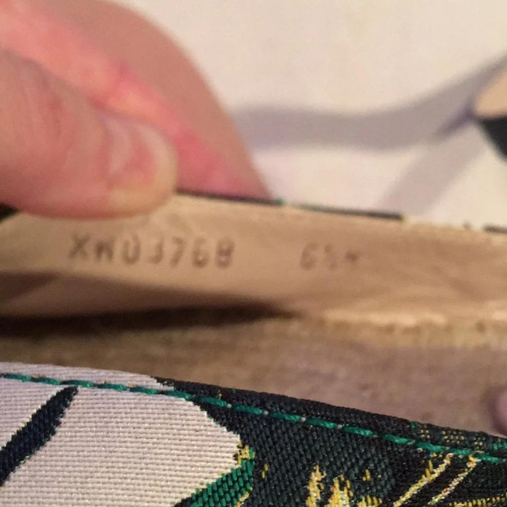 Stuart Weitzman Tropical Espadrilles 6.5